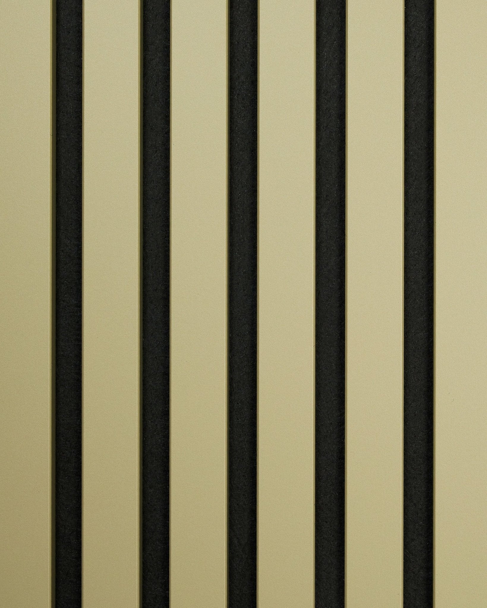 La Hue | Muestra / Moss de WoodUpp es una Panel acústico minimalista con franjas alternas vertical beige y black en un patrón repetitivo.