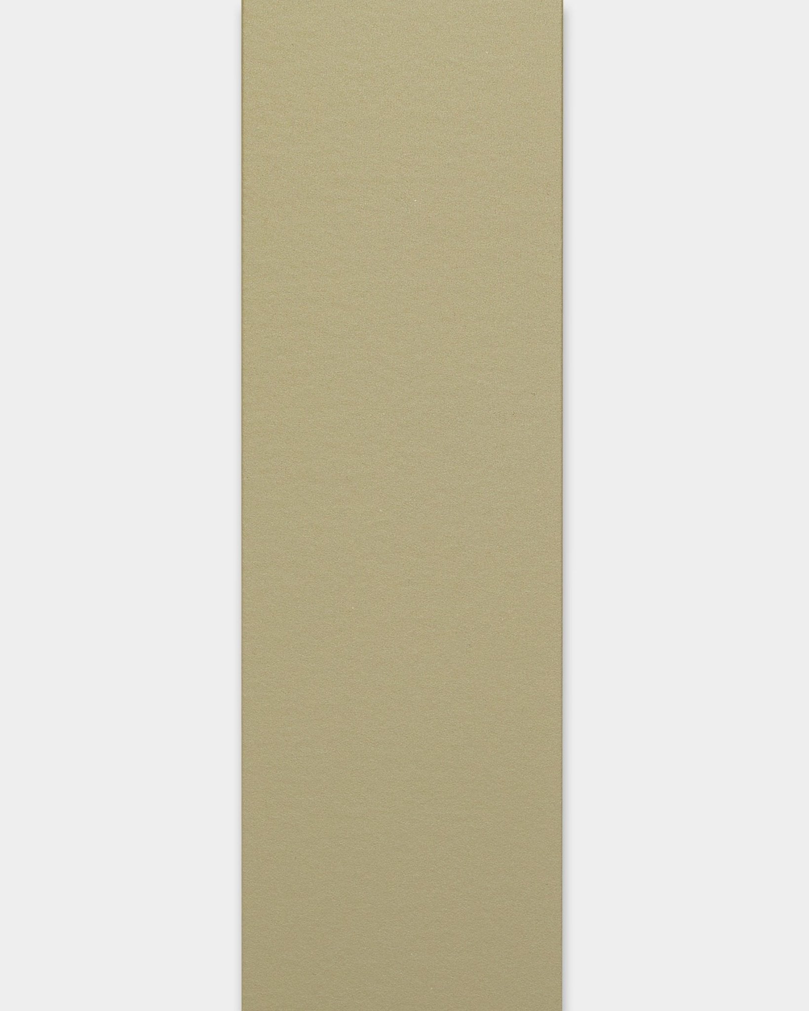 WoodUpp Akupanel Panel acústico con acabado Lamella/Moss, de 240 cm de alto con remate de canto, presentado en vertical sobre fondo blanco.
