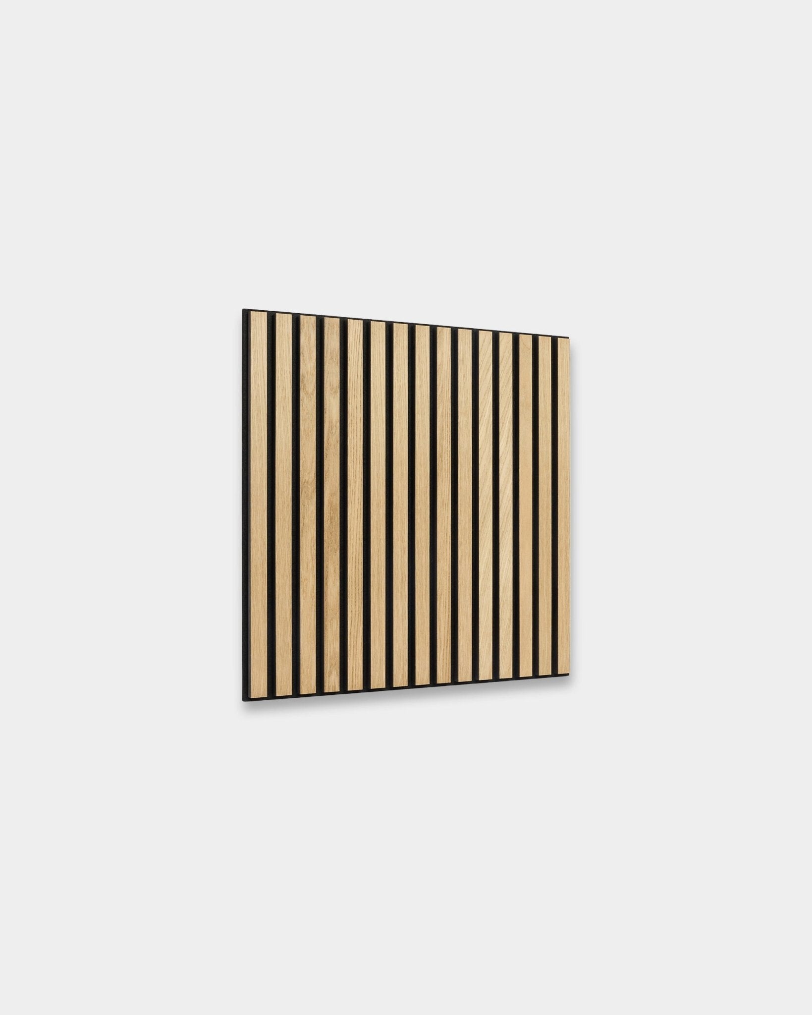 WoodUpp Akupixel Panel acústico, 60x60 cm, lamas Classic Oak sobre fieltro black y MDF, diseño nórdico minimalista de inspiración escandinava.