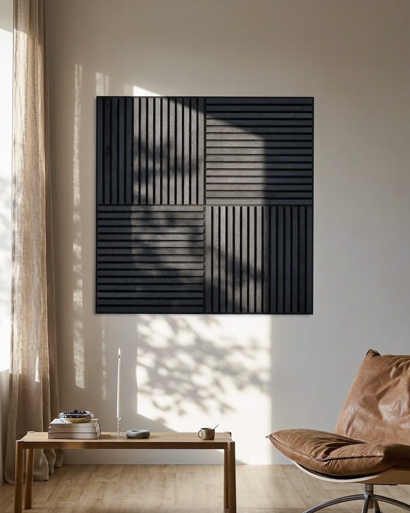 WoodUpp Akupixel Panel acústico, 60x60 cm, presenta lamas de madera de fresno black sobre una base de fieltro; un diseño escandinavo minimalista ideal para interiores modernos.